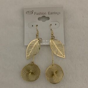 Gold Plated Leaf Fashion Earrings NWOT